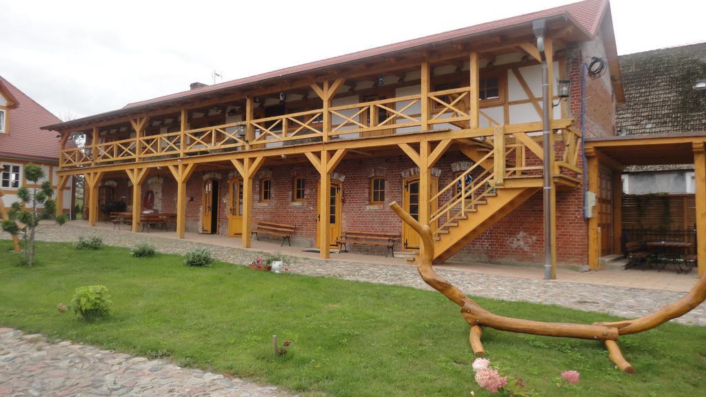 Bauernhof Nad Morzem I Jeziorem Dworek *