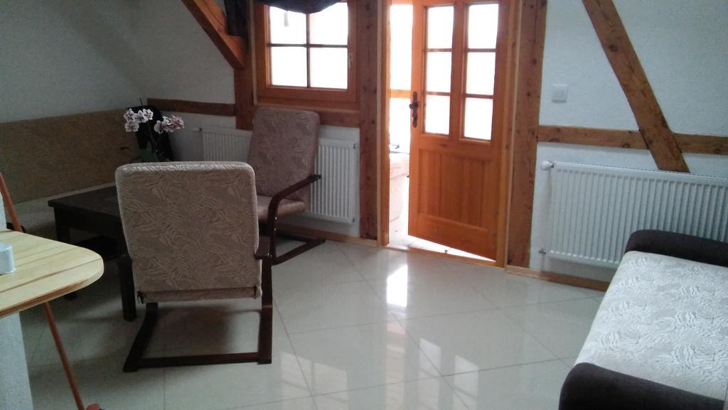 Bauernhof Nad Morzem I Jeziorem Dworek