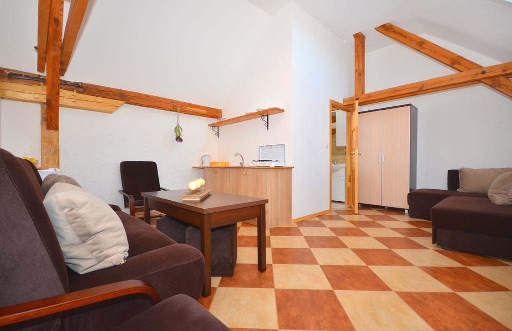 Bauernhof Nad Morzem I Jeziorem Dworek